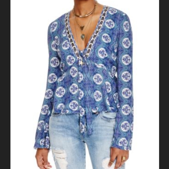 Free People Tops - Free People Bell Sleeve Front Tie Top